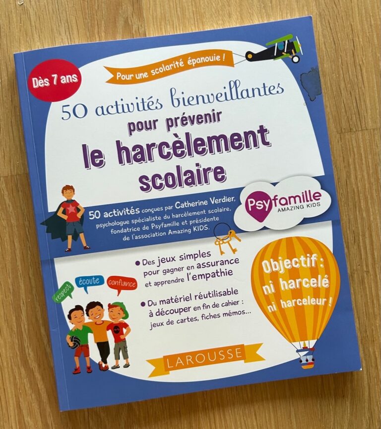 Livre pédagogique harcèlement scolère LAROUSSE